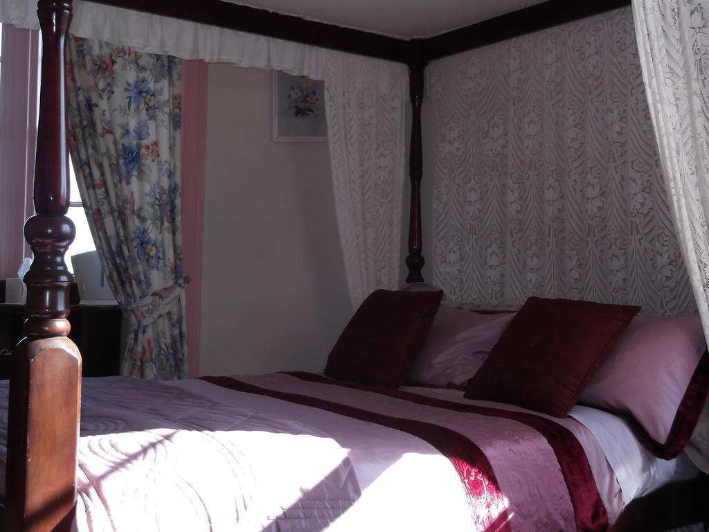 Kirkpatrick House Bed & Breakfast เกรทนากรีน ห้อง รูปภาพ
